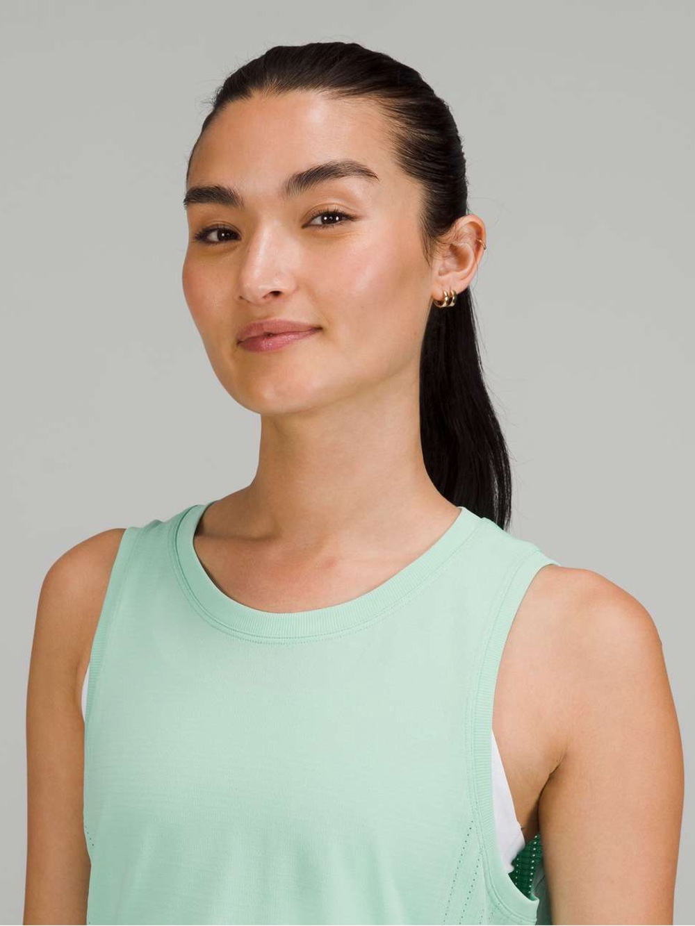 LULULEMON Train To Be Tank in Wild Mint (sz 8) - Picture 9 of 10